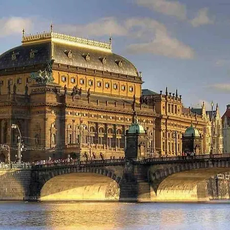 公寓 Andel With Terrace *