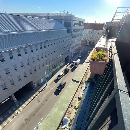 Andel With Terrace * Прага